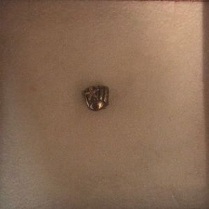 Pandora sea shell charm